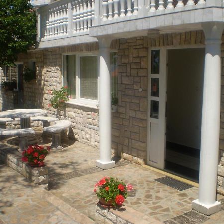 Apartments Barbara Сен Екстериор снимка