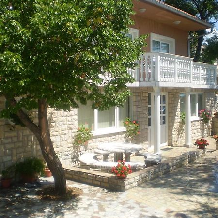 Apartments Barbara Сен Екстериор снимка